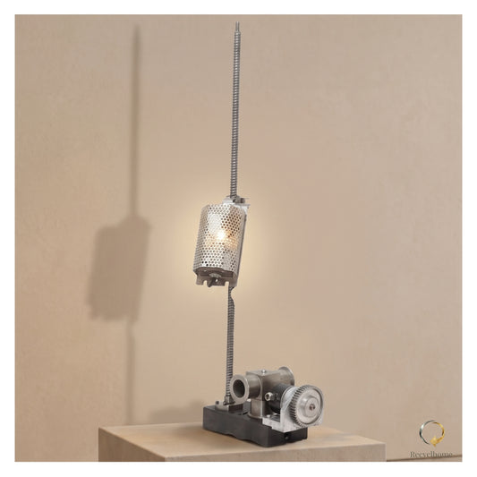 Tour infernale, luminaire en métal recyclé fait main par Recyclhome