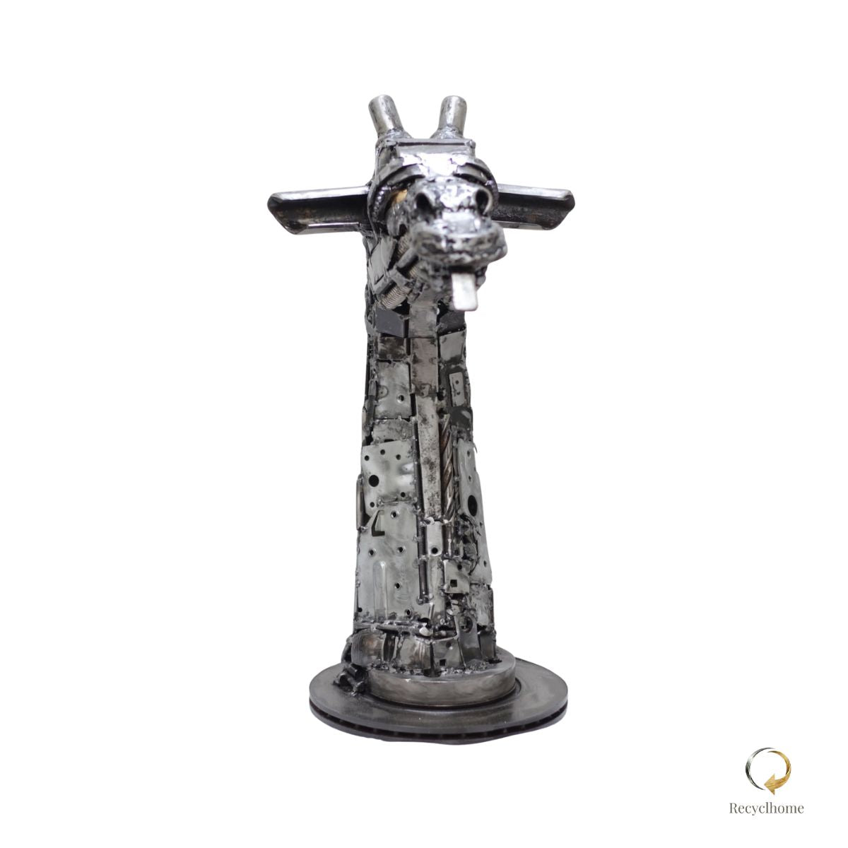 Sculpture girafe en métal recyclé, autre vue de l'œuvre